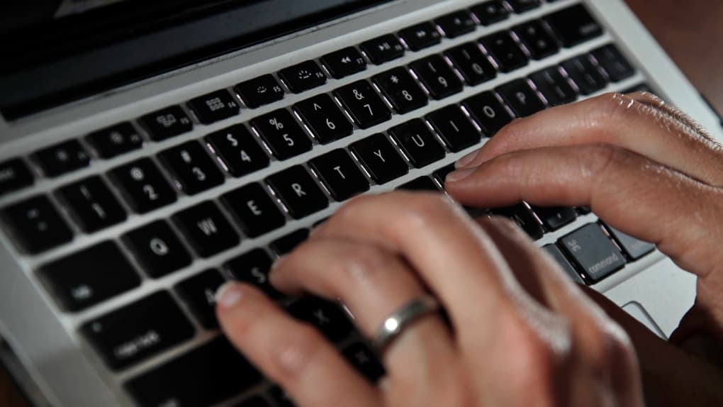 Church sanctions priest for being an online troll